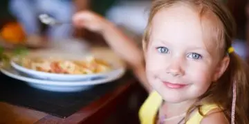 Два ресторана в Сакраменто предлагают бесплатную еду для детей на Пасху