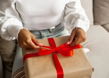 Что внутри Walmart Beauty Box и стоит ли он своих денег