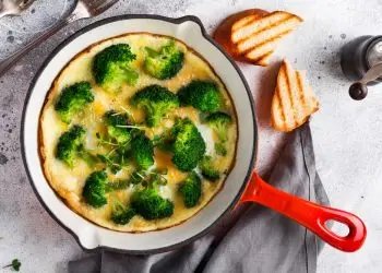 10 способов вкусно приготовить брокколи и влюбиться в этот овощ