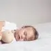 Матрасы и белье в детских кроватках могут выделять токсины