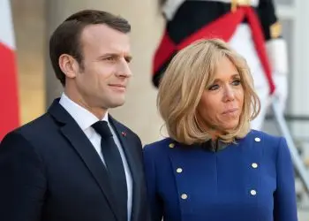 Бриджит ударила Эмманюэля?