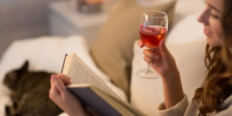 действительно ли вино помогает уснуть?