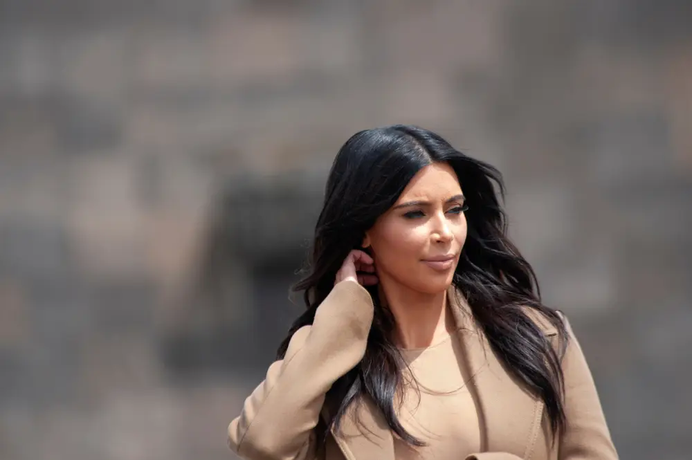 Ким Кардашьян дала показания по делу о нападении в Париже