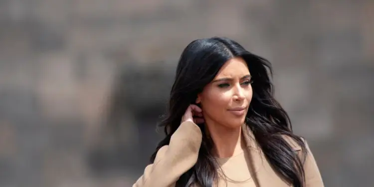 Ким Кардашьян дала показания по делу о нападении в Париже