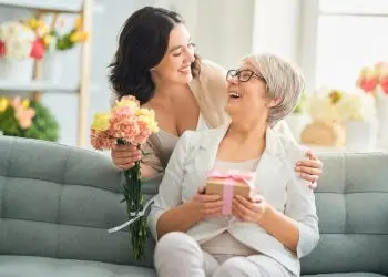 Как отпраздновать День матери в Сакраменто