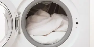 Как часто нужно стирать постельное бельё и как делать это правильно