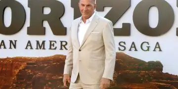 На Кевина Костнера подали в суд за сцену с насилием