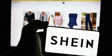 в США резко снизили тарифы на посылки из Китая