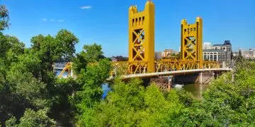 Сакраменто назван одним из лучших городов США для отпуска дома