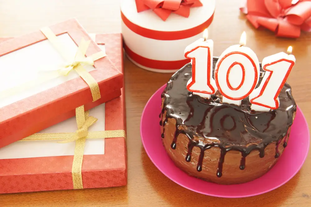 101-летняя женщина из Сакраменто