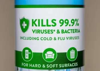 Нужно ли вам средство для уборки, убивающее 99% бактерий