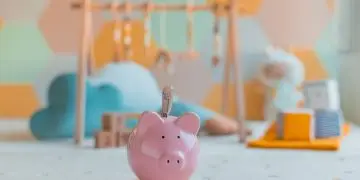 Трамп презентовал детские счета на $1000