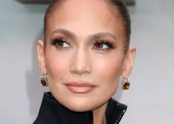 10 неудачных романов звезд с "обычными" людьми