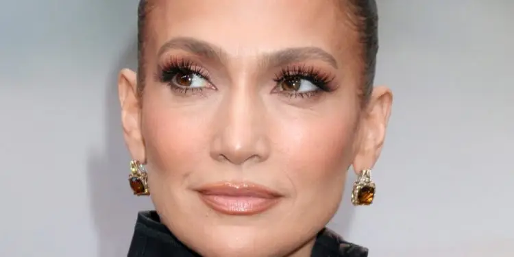 10 неудачных романов звезд с "обычными" людьми