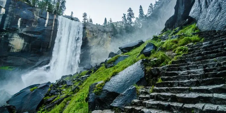 15 водопадов Калифорнии