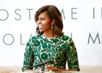 Мишель Обама выпускает книгу о моде и красоте в Белом доме