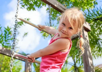 Миллениалы хотят, чтобы дети проводили лето "как в 90-х"