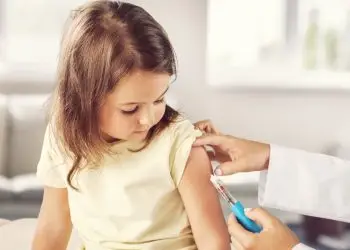 Ученые опровергли связь прививок и аутизма