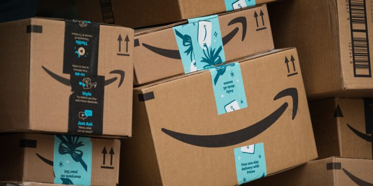 сотни посылок с Amazon