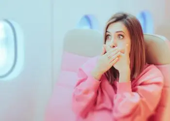 Как не заболеть во время авиаперелёта