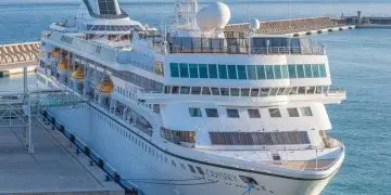 чительница из Калифорнии будет 15 лет жить на круизном лайнере