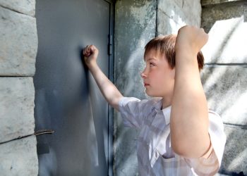 два новых опасных челленджа среди подростков