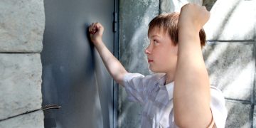 два новых опасных челленджа среди подростков