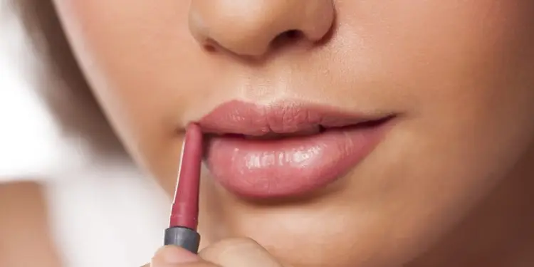 маркер вместо карандаша для губ