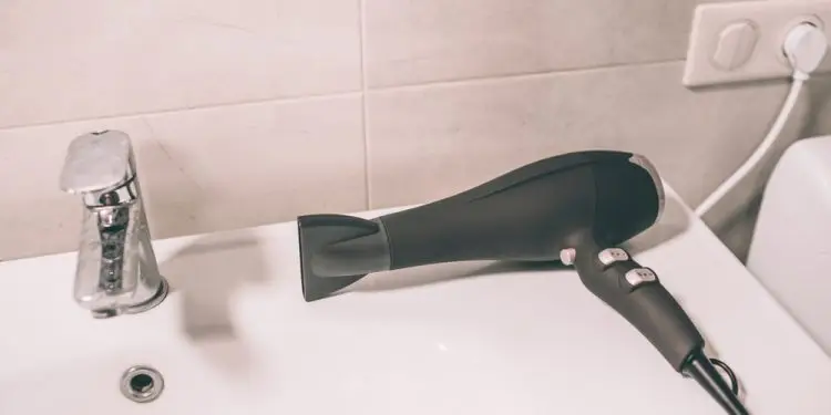 В США отзывают почти 60 000 фенов