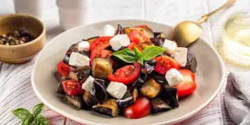 Летний салат с баклажанами