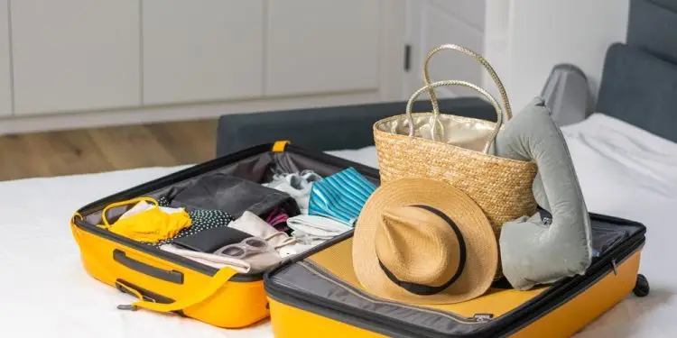 запретили провозить в авиабагаже женские аксессуары