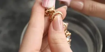Как правильно ухаживать за украшениями