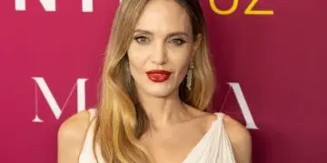 Анджелина Джоли