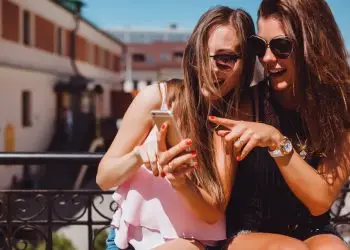 Instagram запустил обмен геолокацией