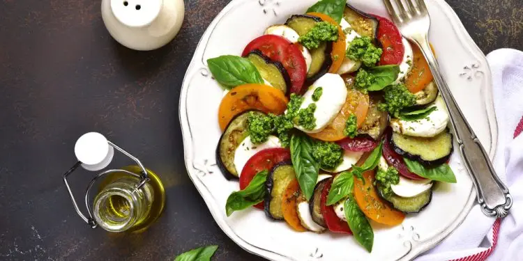 салат капрезе