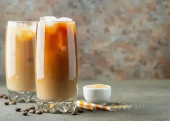 Как приготовить медовый айс латте на овсяном молоке