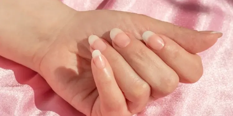 Нужен ли ногтям отдых от лака?