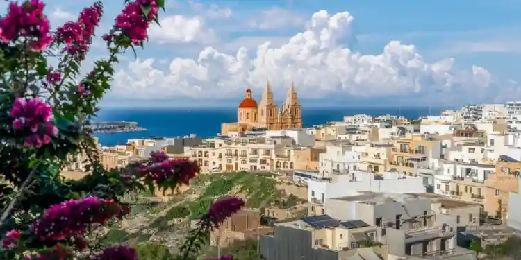 куда проще всего переехать из США