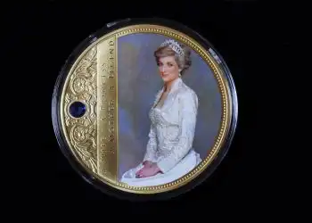 аукцион нарядов принцессы Дианы прошел в Калифорнии