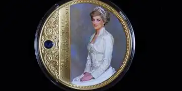 аукцион нарядов принцессы Дианы прошел в Калифорнии