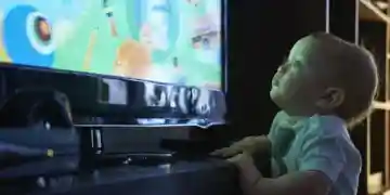 Калифорния запретит громкую рекламу на стримингах из-за разбуженного младенца